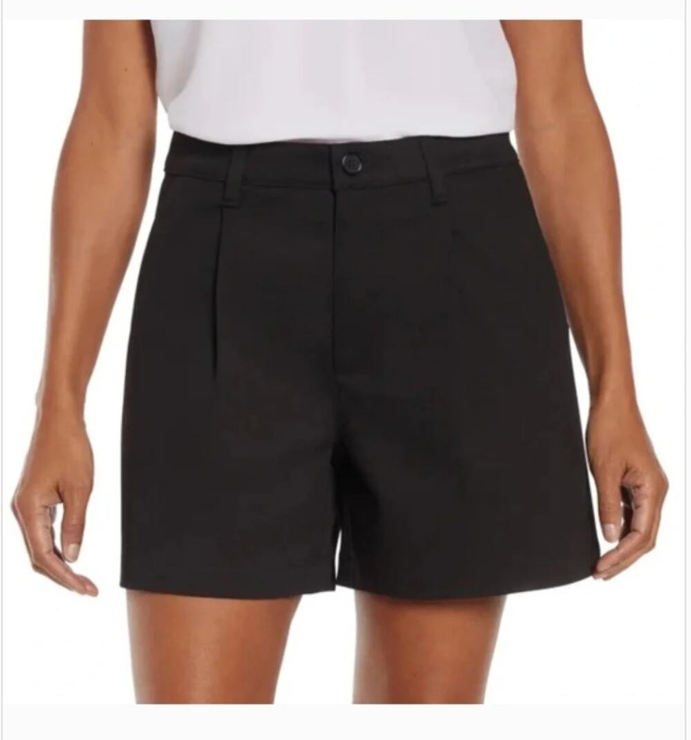 Banana Republic Pleated Front Women's Shorts in Black